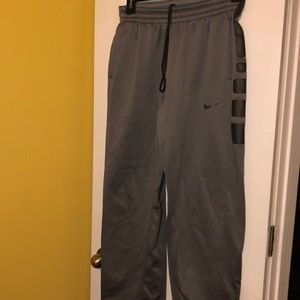 Nike men’s therma-fit sweatpants